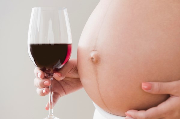การดื่มระหว่างตั้งครรภ์ปลอดภัยหรือไม่?